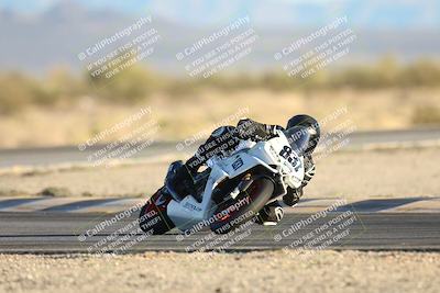 media/Dec-07-2025-CVMA (Sun) [[3e7d2de5dc]]/Race 18-Formula Twins-Formula 40 UL/